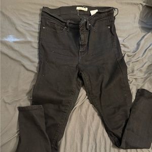 Levi’s 311 Shaping Jeans in Black!